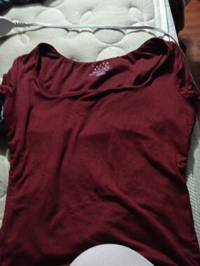 Women's Burgundy Scoop Neck Tank Top